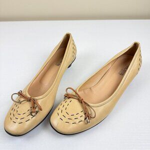 Parlanti Beige Leather Laser Cut Kitten Heel Flats Made In Italy